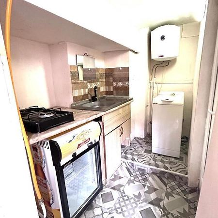 Booboo Flat In Italian Yard Apartment Tbilisi Exterior photo